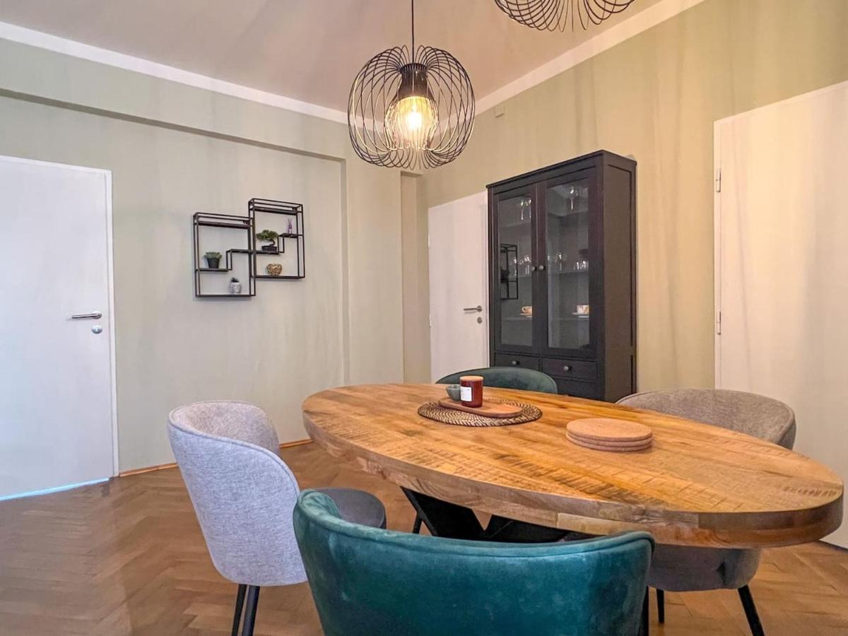 96M2 Of Comfort And Style: 4Bd Apartment In Old Town Bratislava Eksteriør billede