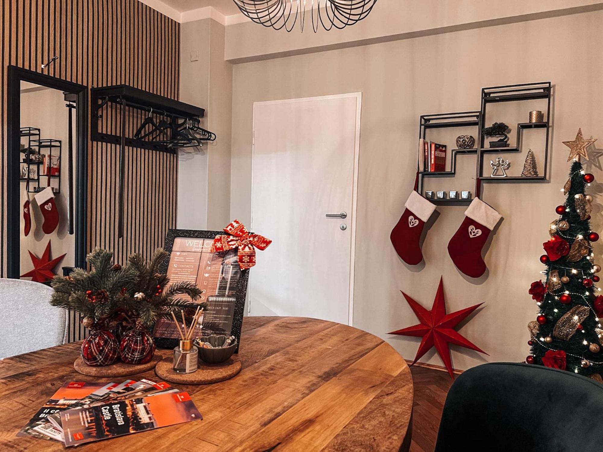 96M2 Of Comfort And Style: 4Bd Apartment In Old Town Bratislava Eksteriør billede